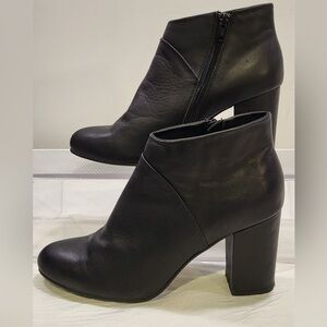 🧧Price Drop....STEVE MADDEN Juliet black leather ankle boots